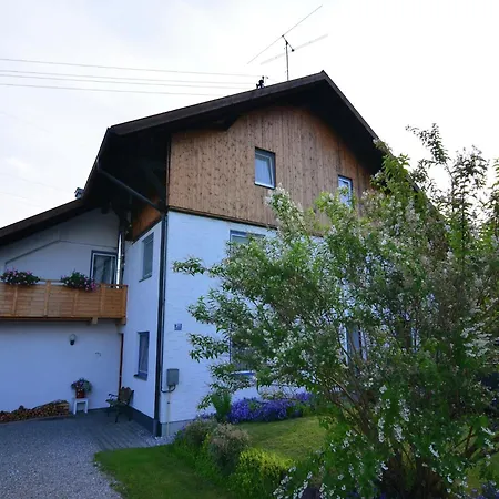 Gemuetliche Ferienwohnung, Apartman